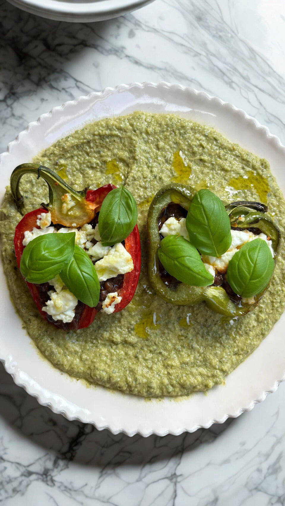 Stuffed Peppers with Spinach & Parsley Hummus